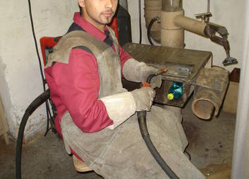 První absolventi svářečského kurzu v Pracovně poradenském centu Cheb