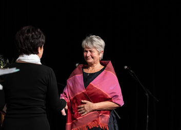 Svatava Rabasová převzala hlavní cenu Křesadlo 2019 v Plzeňském kraji