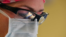 Obdrželi jsme první dodávku roušek z Plzeňského kraje