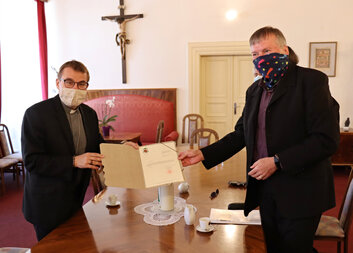 Biskup Tomáš podpořil projekt na pomoc nezletilým matkám v Peru