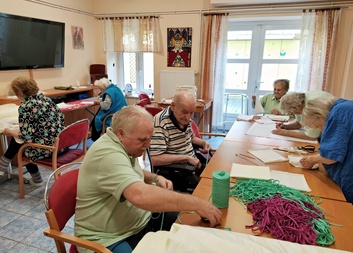 Domov sv. Alžběty:  Od roušek ke stromům života