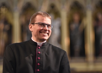 Gratulujeme biskupu Tomášovi k 5. výročí jeho biskupského svěcení