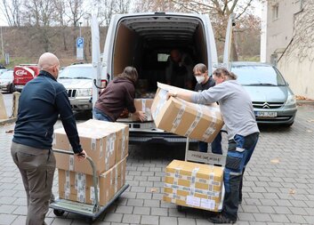 Poděkování Rock Pointu v Americké ulici za obuv pro potřebné