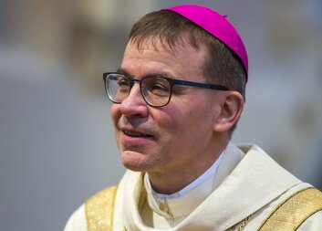 Blahopřejeme otci biskupu Tomášovi k životnímu jubileu