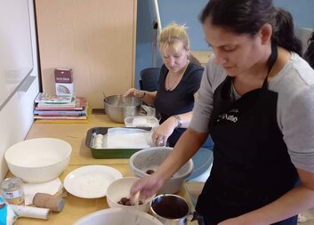 Jako doma – Tříkrálová sbírka prozářila Domov sv. Zdislavy pro matky s dětmi v tísni v Plzni