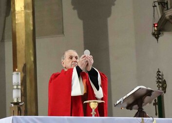 Biskup František Radkovský sloužil mši za zdar Tříkrálové sbírky
