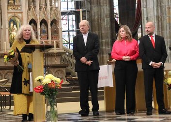 Laureátkou Ceny Charita Česká republika 2024 se v Diecézi plzeňské stala ředitelka Oblastní charity Rokycany Alena Drlíková