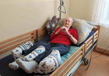Pomoc, která uzdravuje: Tříkrálová sbírka zvyšuje kvalitu péče v Domově sv. Jana Pavla II. ve Stříbře